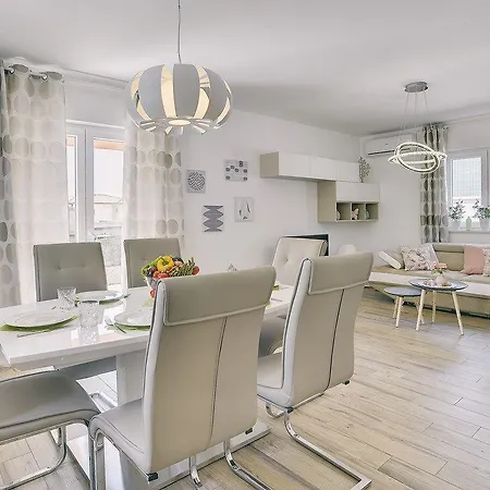 Vakantiehuis House Jadreski *