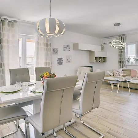 Casa Jadreski Holiday home