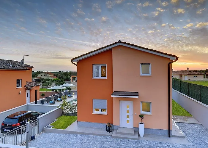 House Jadreski 풀라