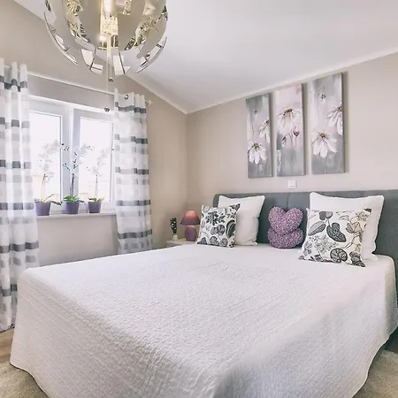 بيت للعطل House Jadreski